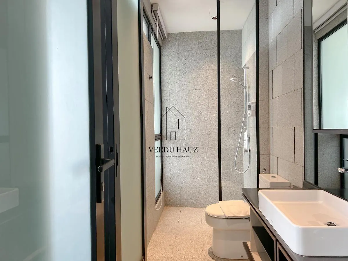 Scarletz Suites At Klcc By Veedu Hauz クアラルンプール 0*,  マレーシア